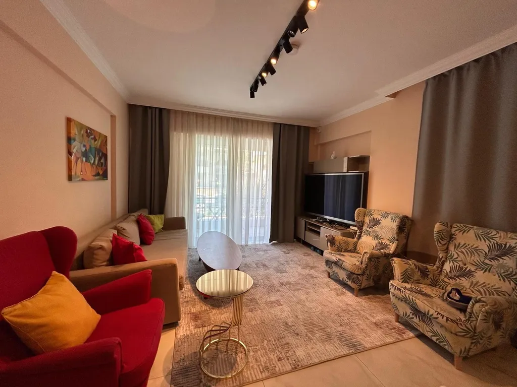 Около моря со своим пляжем