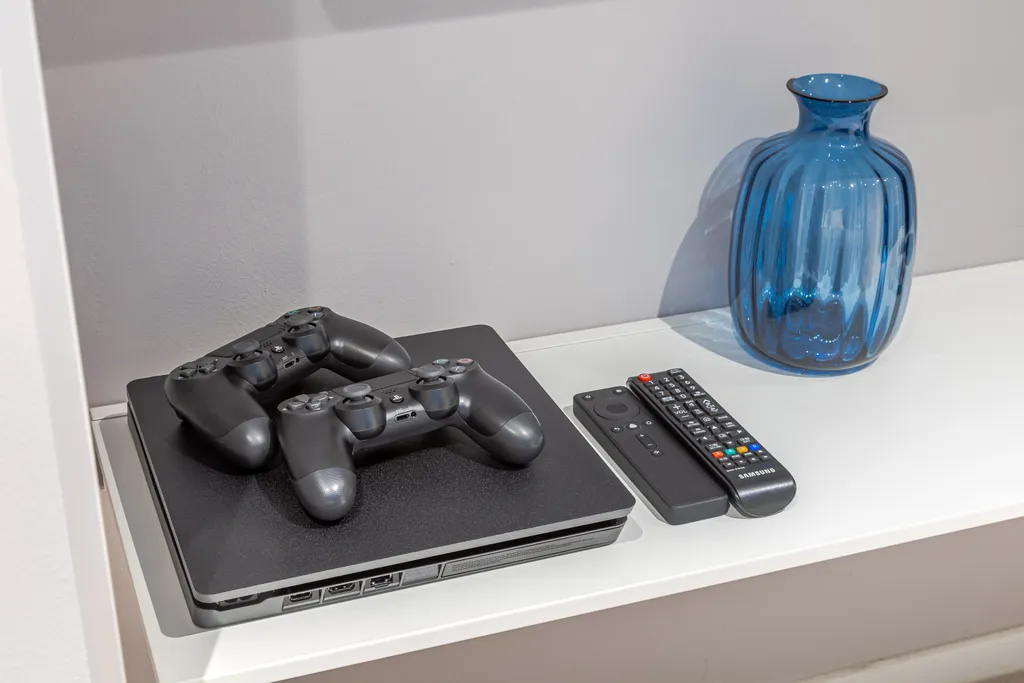 Двухуровневые апартаменты Смарт Хост с проектором и PS4