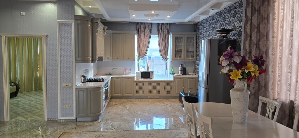 Аренда шикарного дома с ландшафтный дизайном