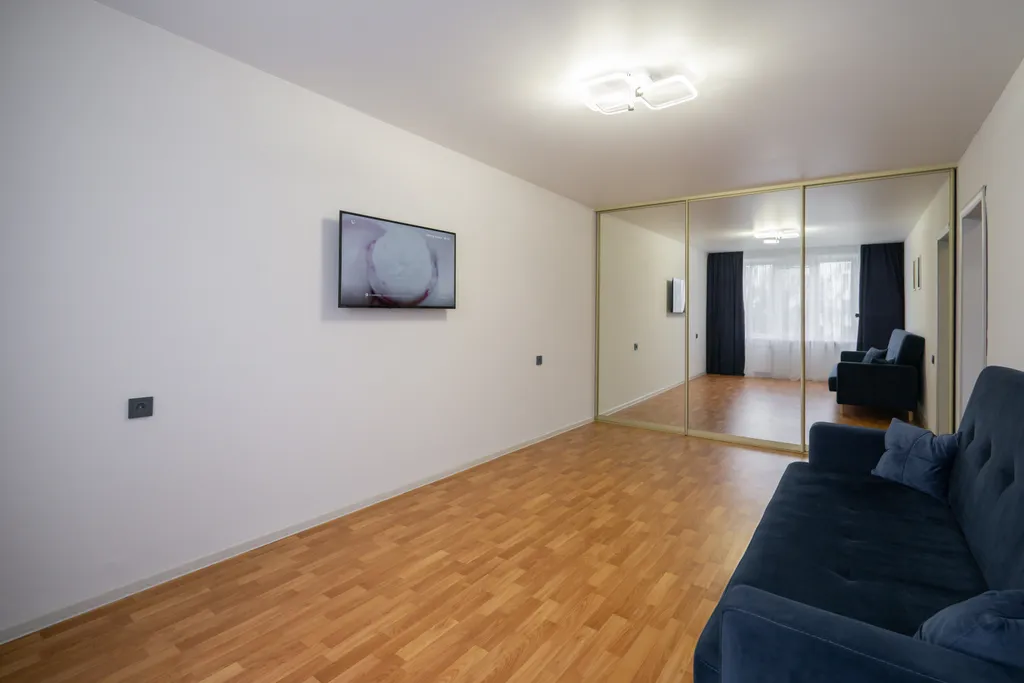 Уютная светлая двухкомнатная квартира рядом с парком