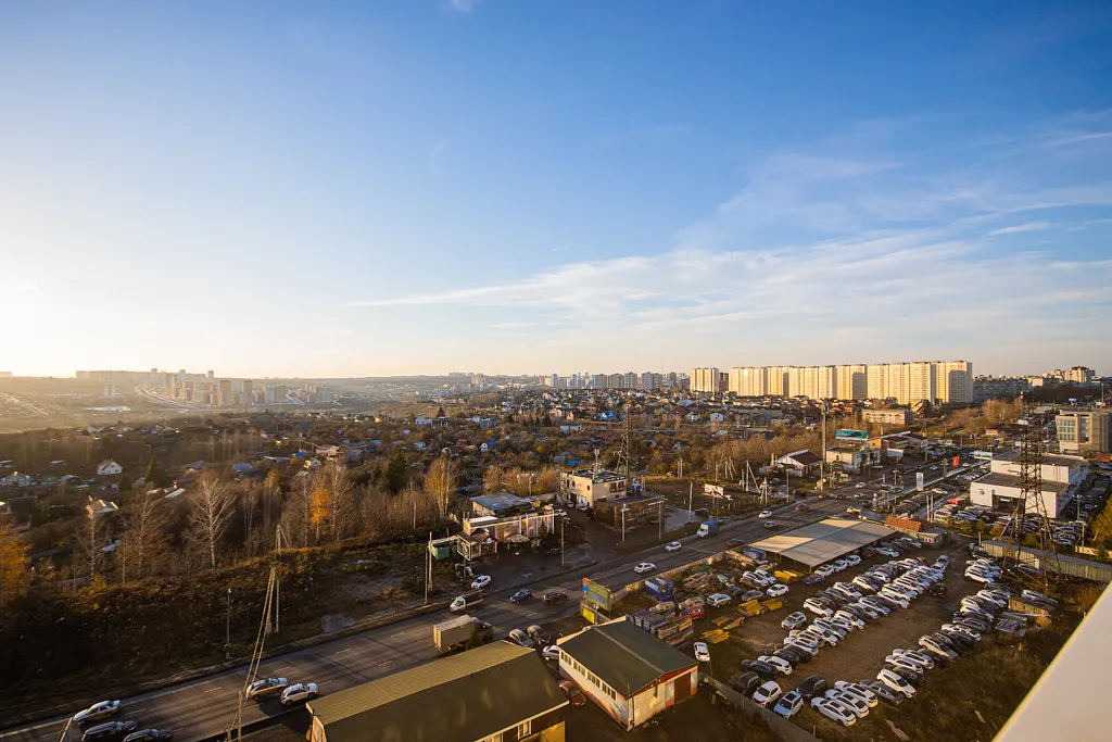 Стильная студия с видом на город в 20 минутах до центра