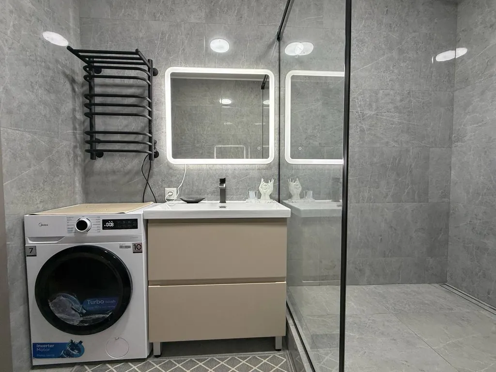 Leonardo apt with a sunset view