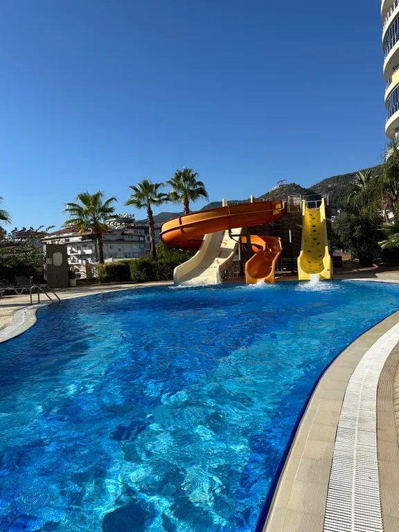 Видовой апартамент на море в центре