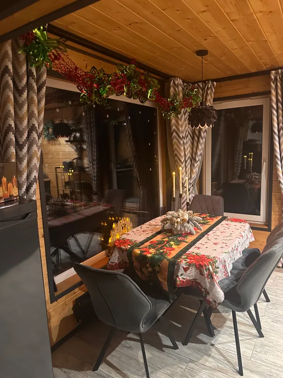 Шале у озера