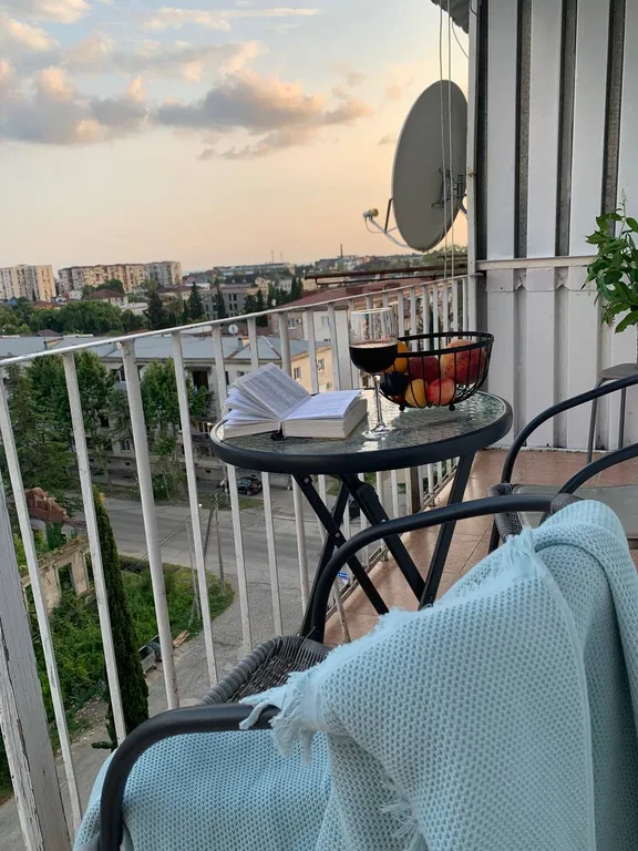 Солнечная, видовая квартира в центре