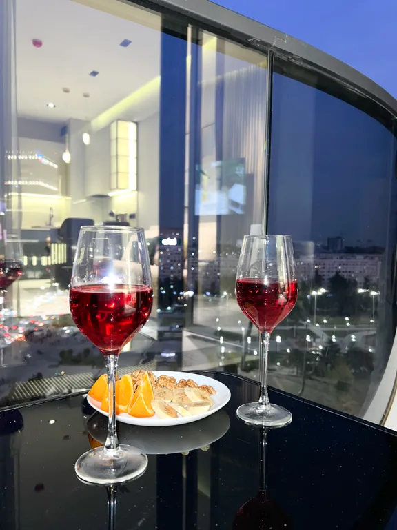 Современная стильная студия с видом на Tashkent City