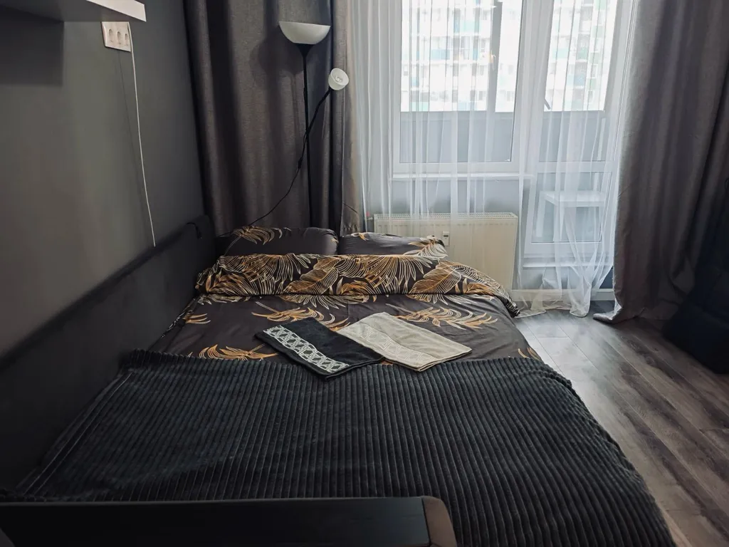 Студия- оттенки серого