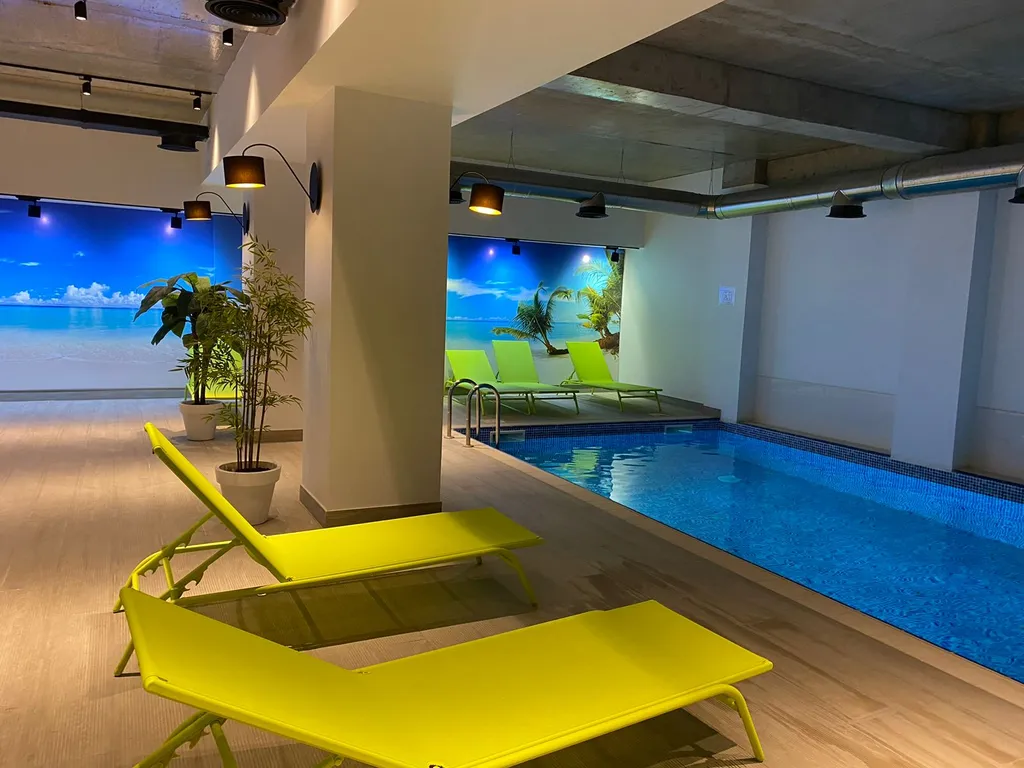 Квартира в клубном доме с бассейном — аренда посуточно в Тбилиси