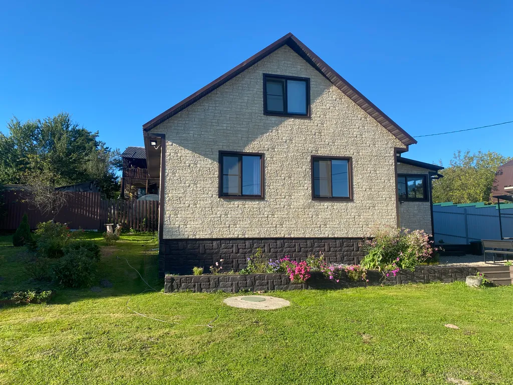 Уютный дом в черте города