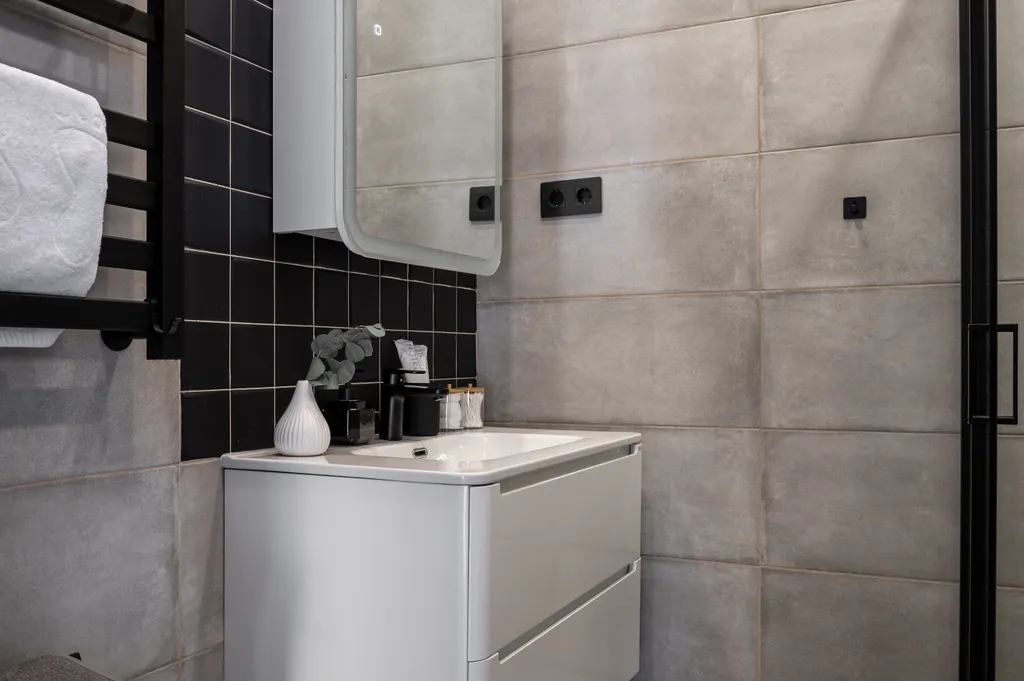 Просторная стильная квартира с видом на горы