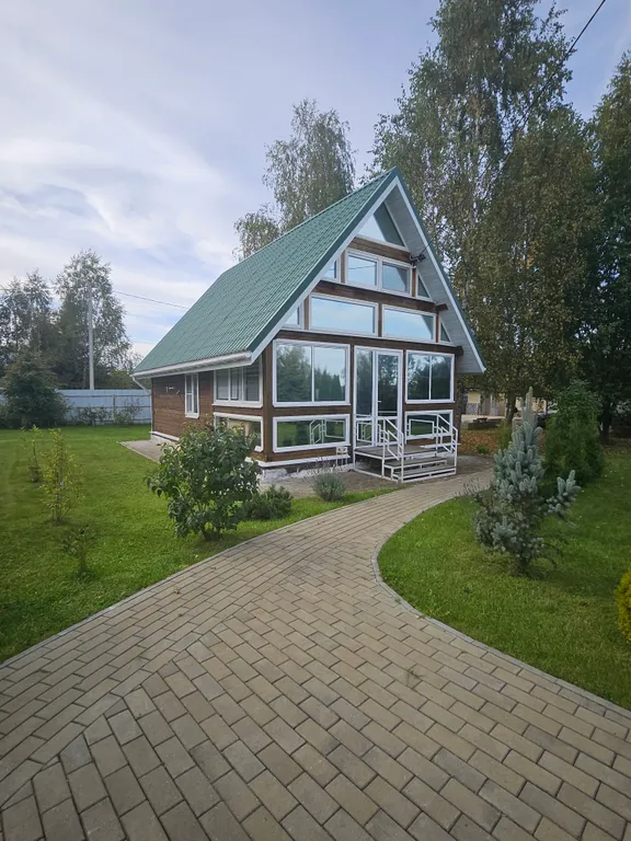 Коттедж Дом с террасой с отдельной закрытой беседкой/мангалом — Шаховская