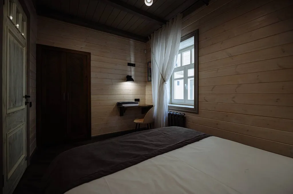 Подызбица у Дома Печенко