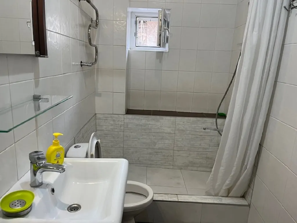 Коттедж 2-комнатный Дом — Ялта