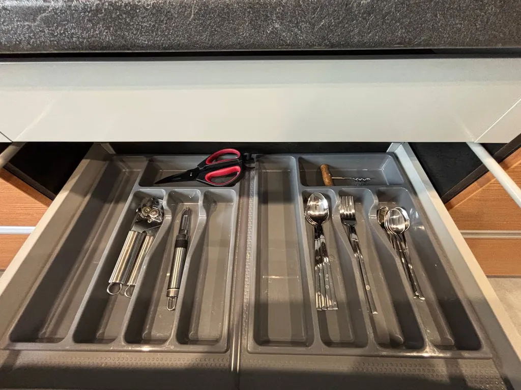 Шикарная трехкомнатная квартира с собственной Бесплатной парковкой!