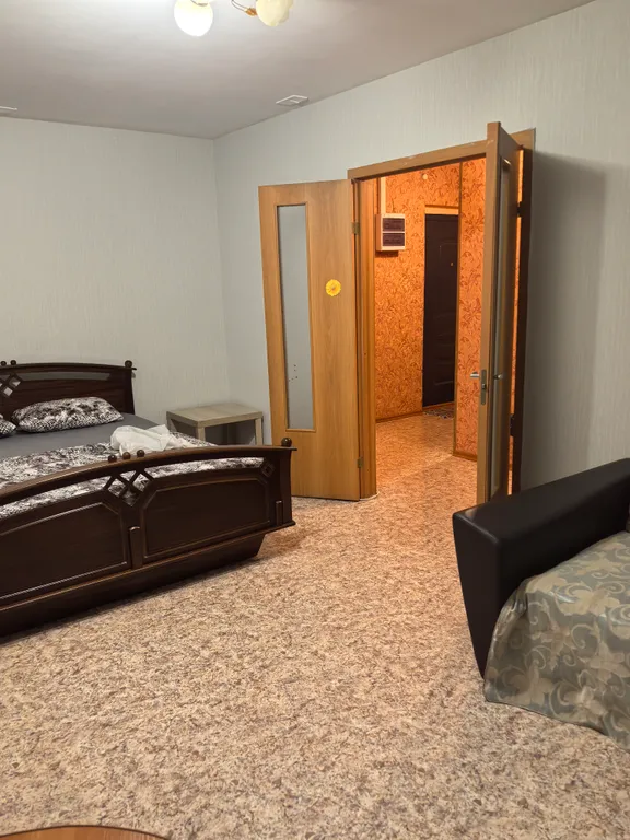 Уютная квартира у ТЦ Планета