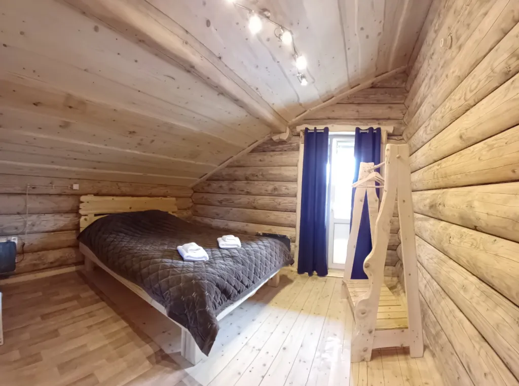 Кедровый дом с видом на горы