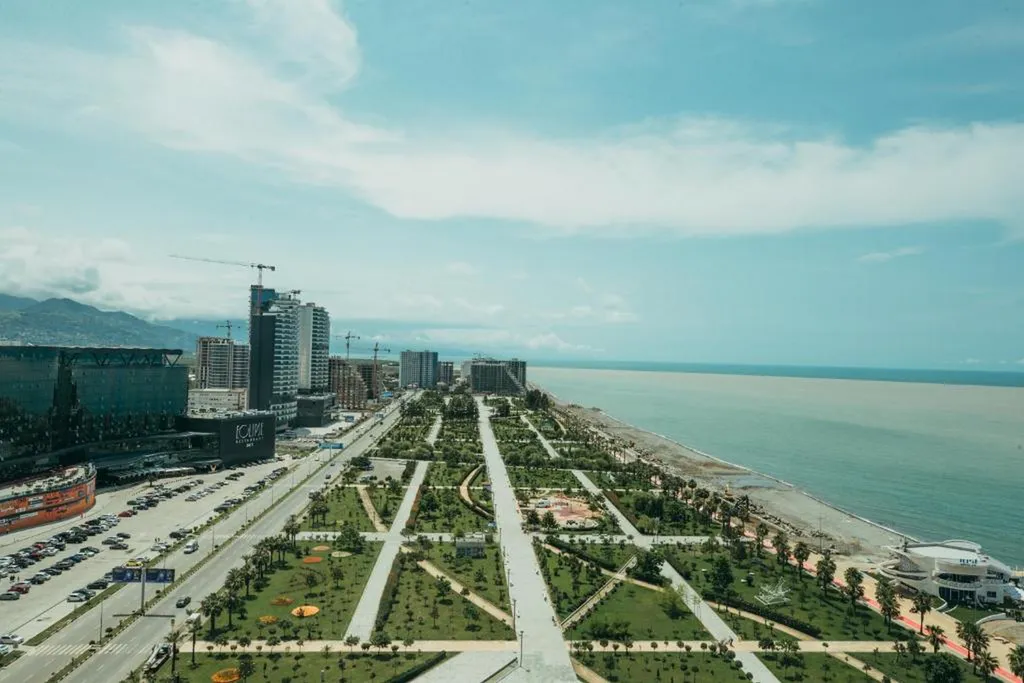 Квартира Апартаменты у моря с шикарным видом в апарт-отеле orbi beach tower — Батуми