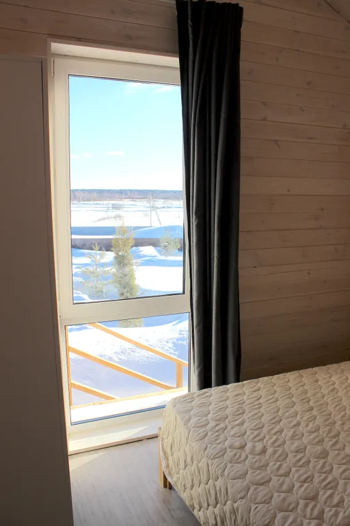 Дом с видом на пруд