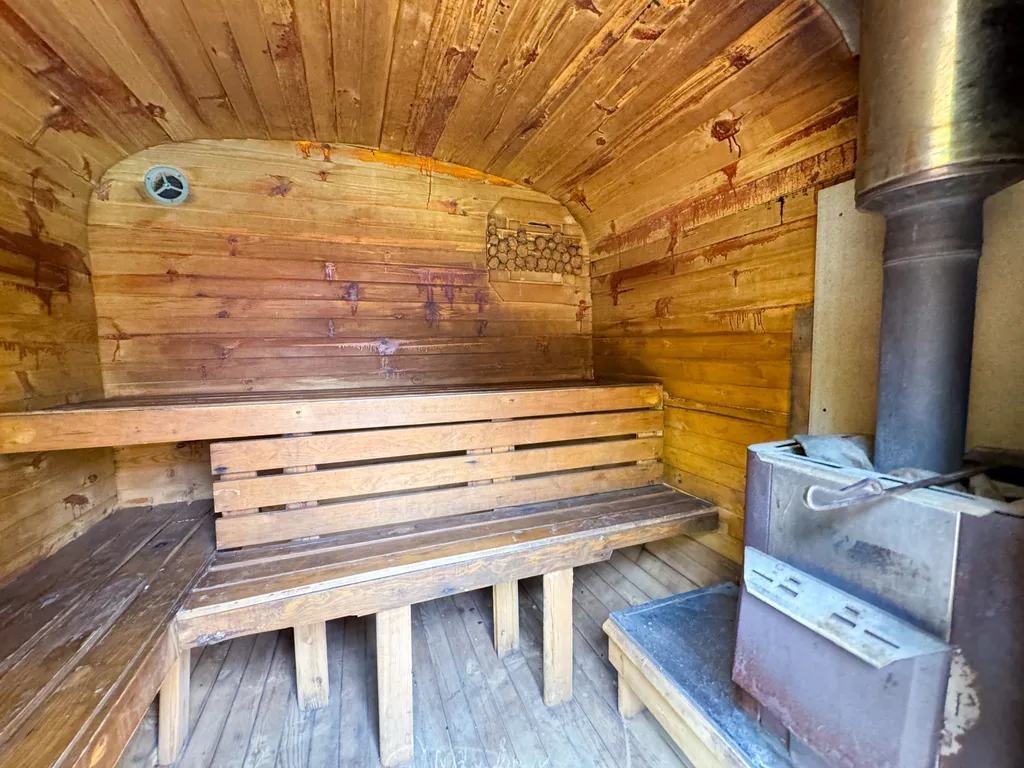 Дом с бассейном у парка Галицкого