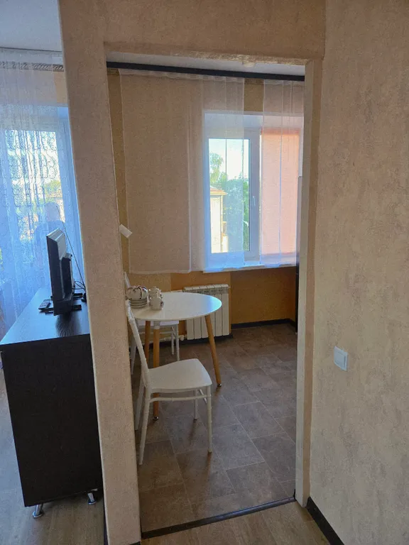 Теплая, солнечная квартира в центре города — аренда посуточно в Приозерск