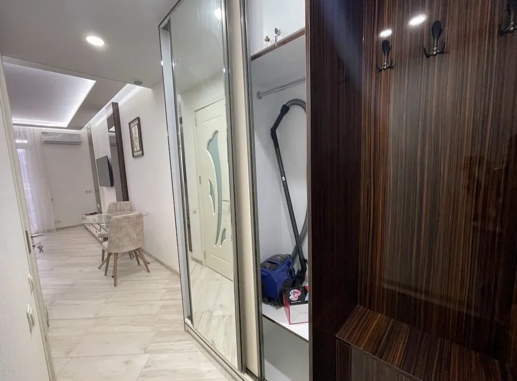 Orbi Residence 21-28