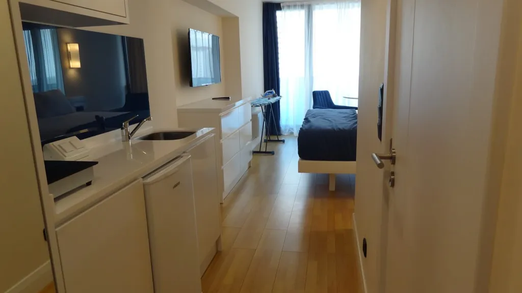 Orbi city 917, 9 этаж