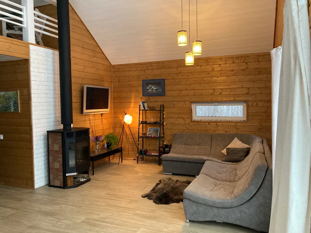 Уютный дом у залива