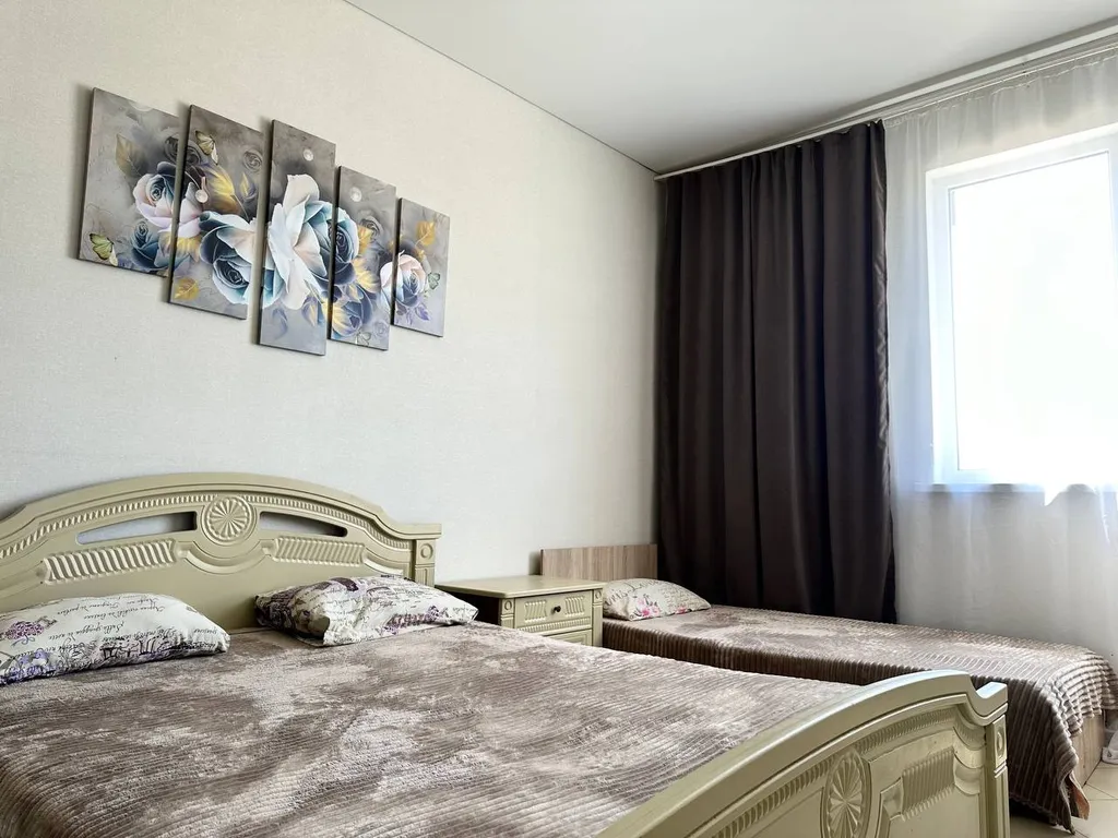 Дом с большой террасой