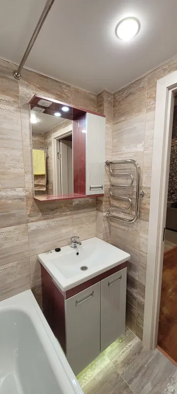 Уютная квартира рядом с главной дорожной развязкой города