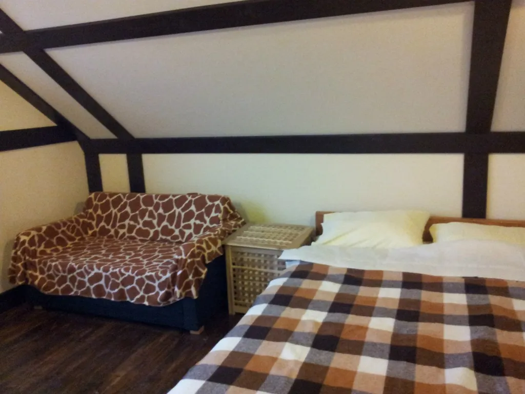 8-комнатный Дом