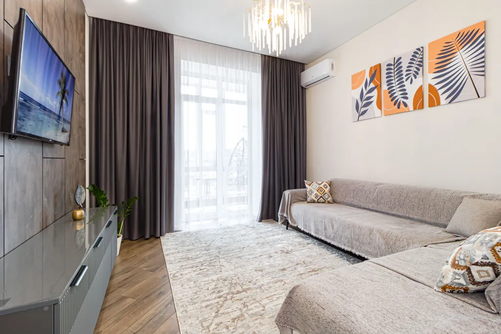 Двухкомнатные апартаменты рядом с триумфальной аркой