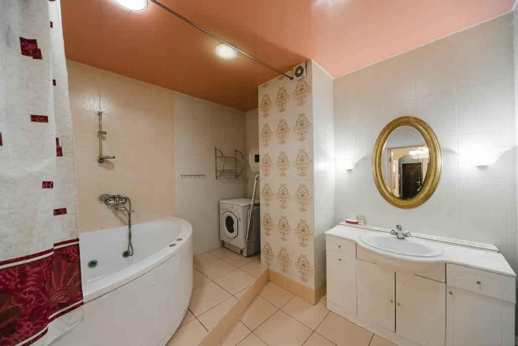 4-комнатная квартира в центре рядом с ОГУ, ТЦ Восход