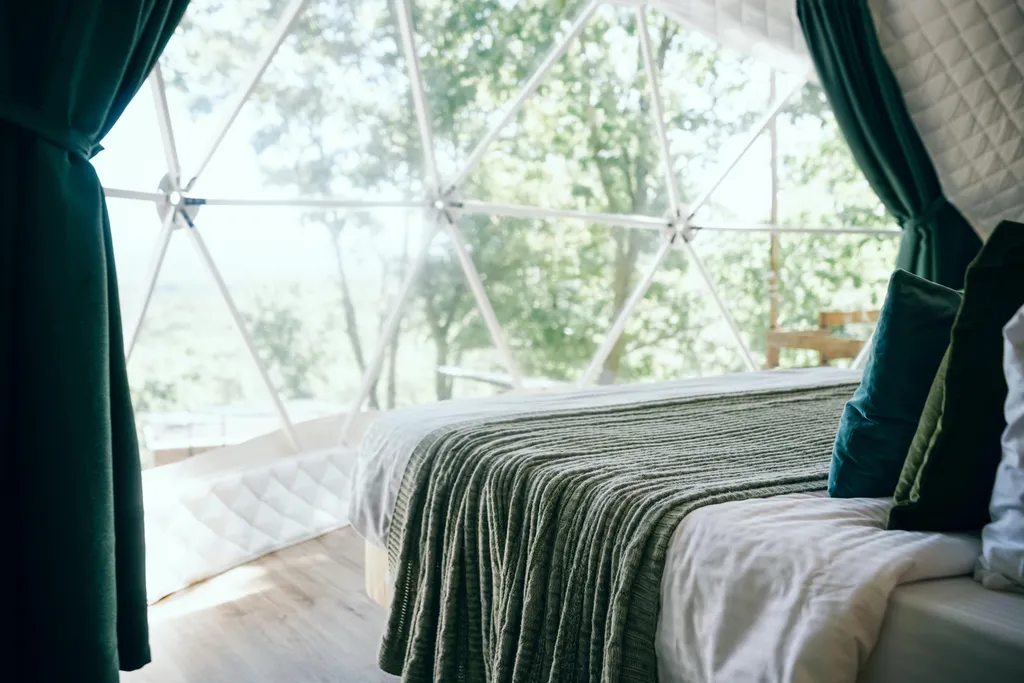 Семейный отдых в Куполе Делюкс: панорамная терраса и SPA бассейн