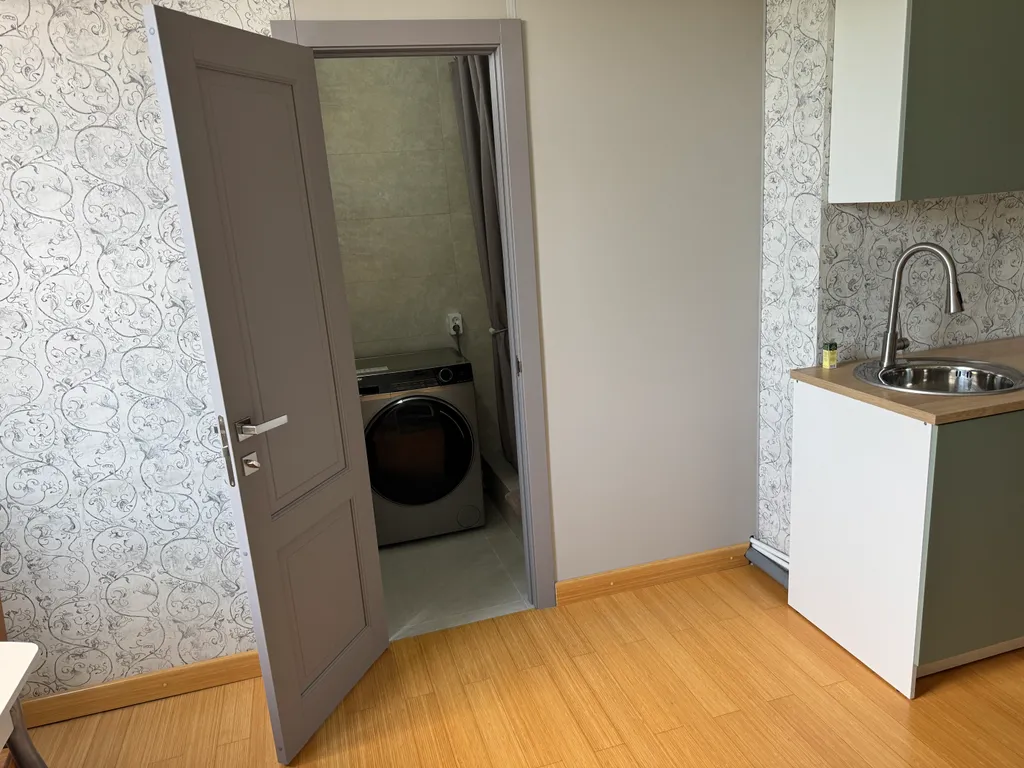 2х комнатная квартира с кондиционером на 2 этаже