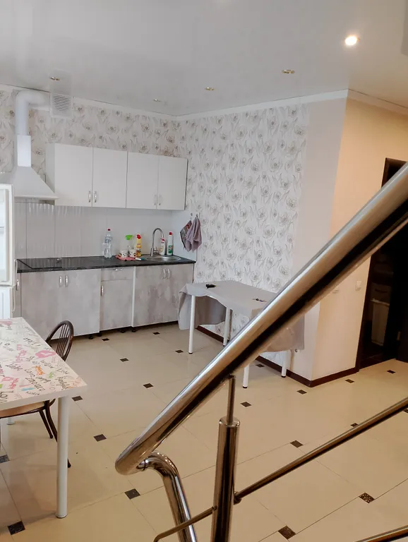 Просторная квартира в трёх кварталах от парка Галицкого