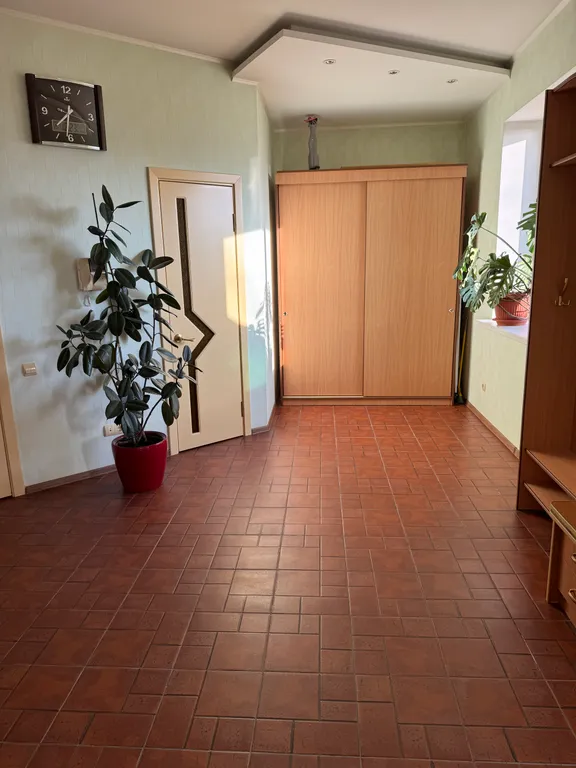 Дом с большим бассейном