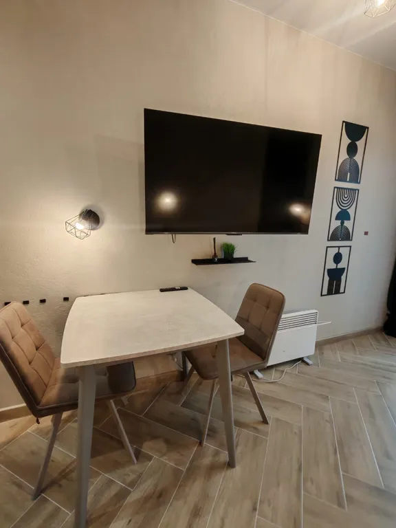 Студия с современным ремонтом