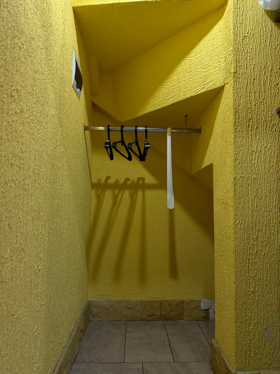 Коттедж с теплым бассейном под открытым небом. На 6 человек.