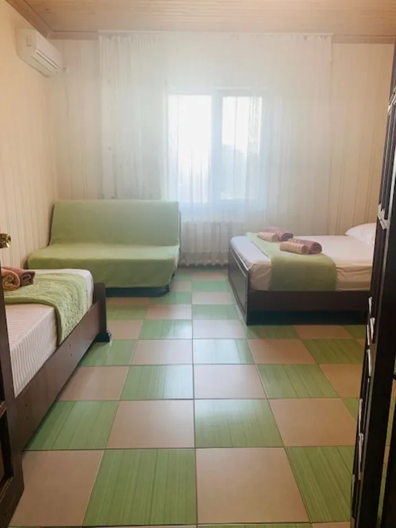 Часть дома в тихом переулке