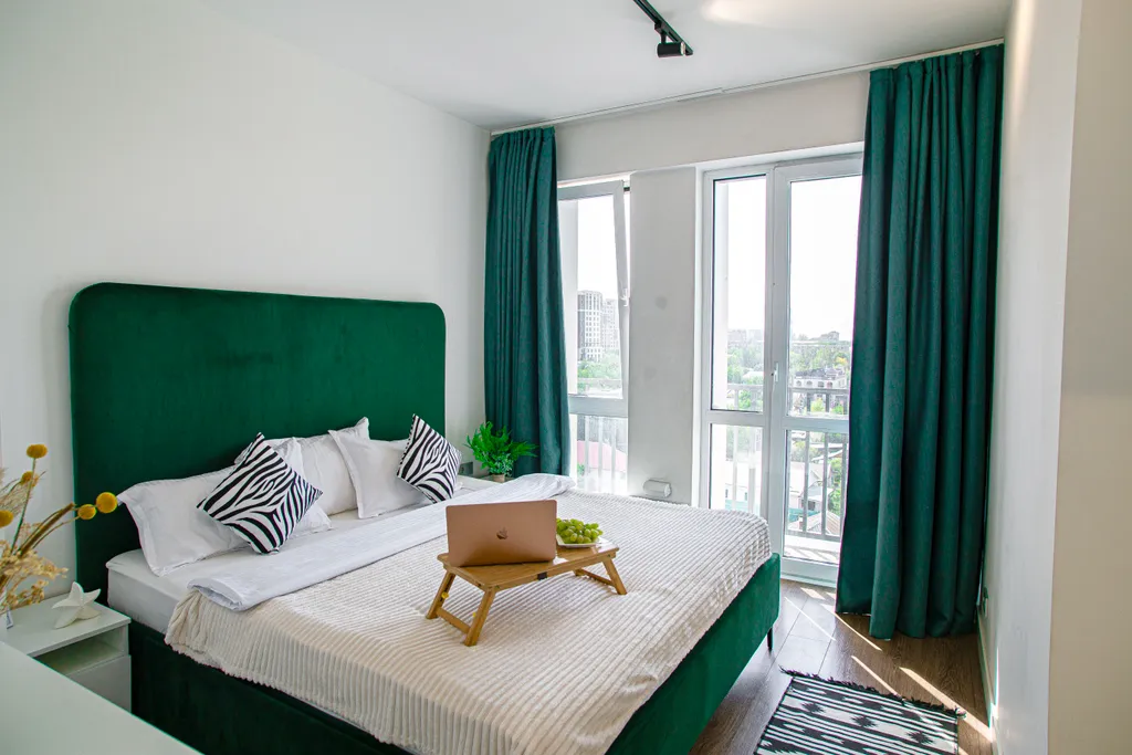 Евротрёшка с двумя спальными зонами рядом с ТРЦ MEGA