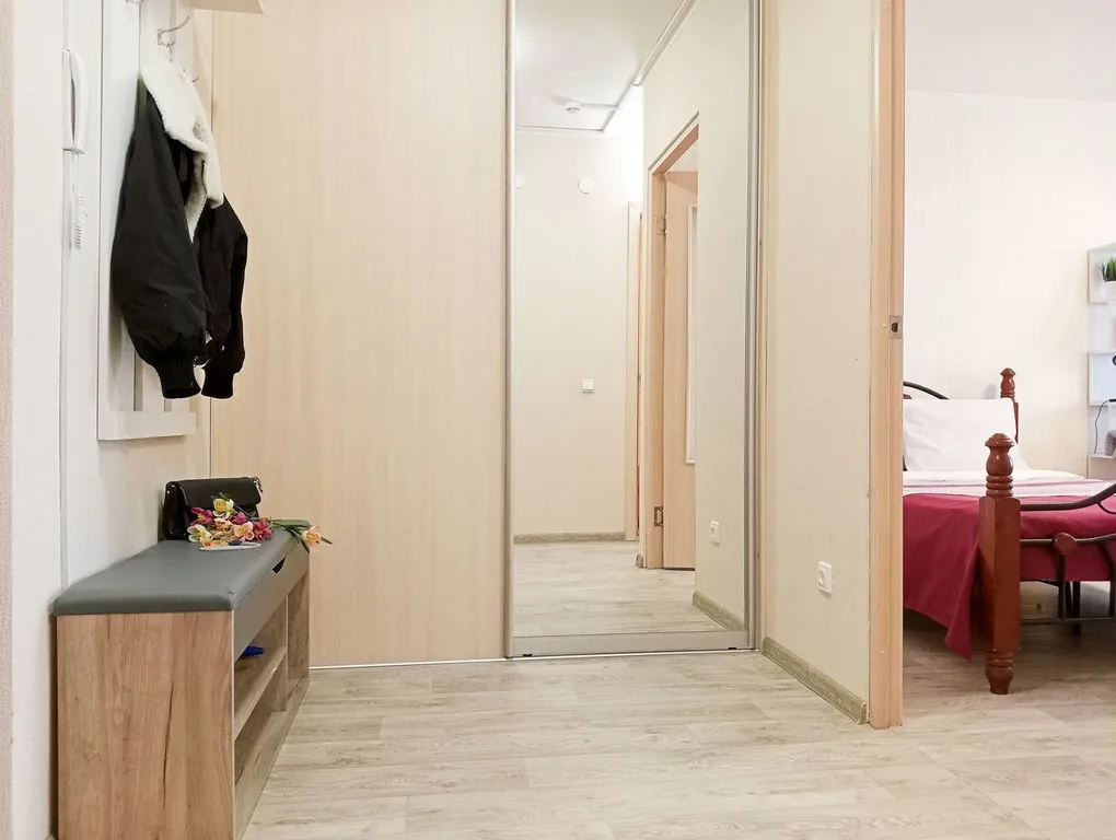 Комфортная квартира на улице Aдмирaлa Ушaкoвa , Кировский район