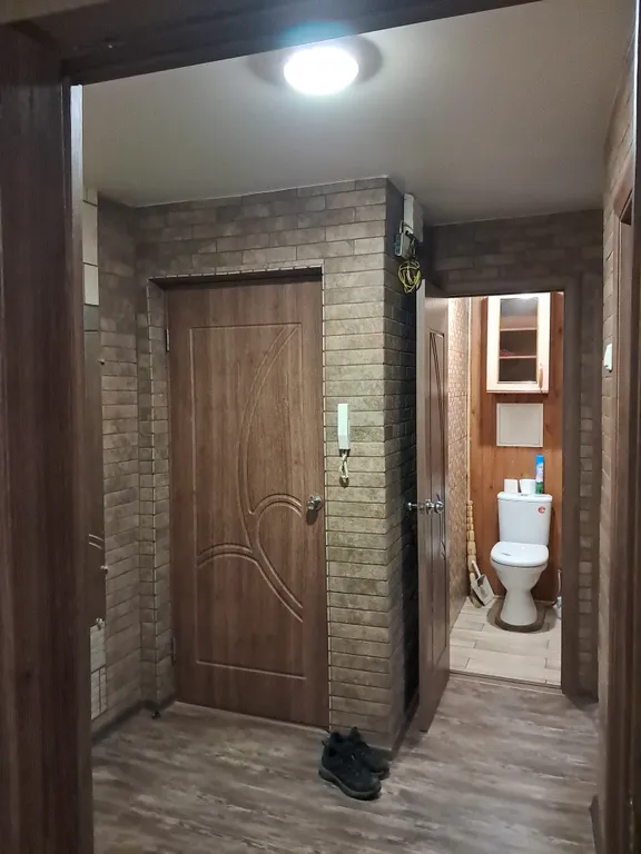 Вместительная двухкомнатная квартира с парковкой под окном