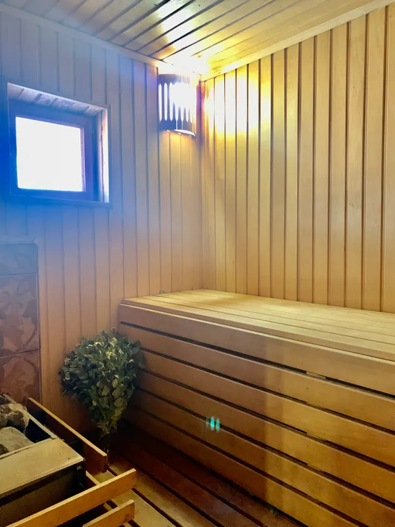 Уютный дом с можжевельником