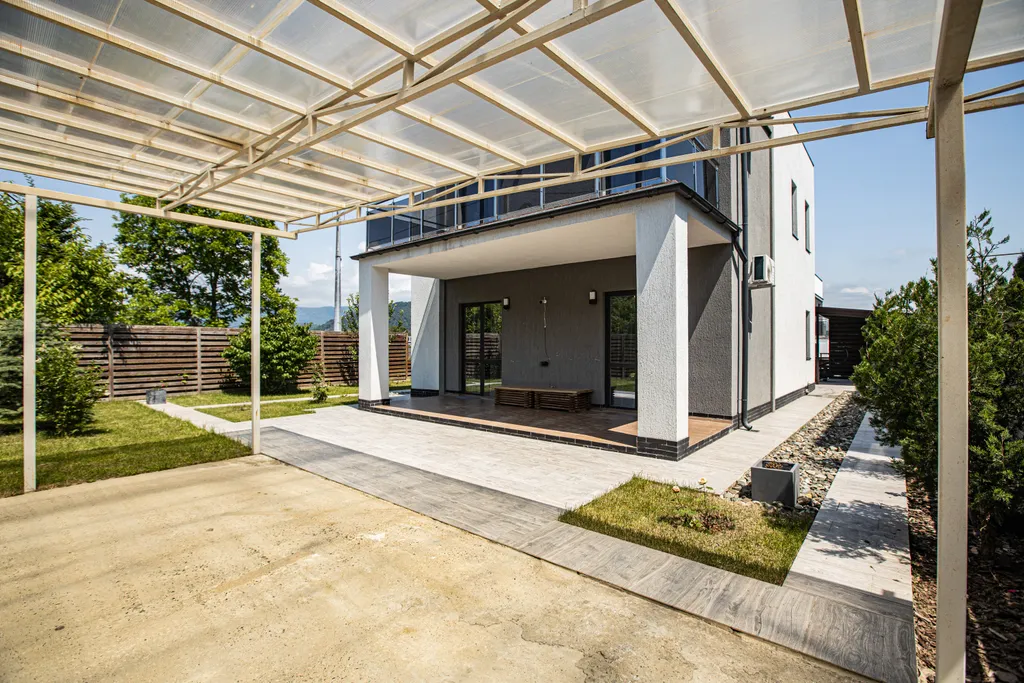 Коттедж Уютный дом для дружной семьи — Барановка