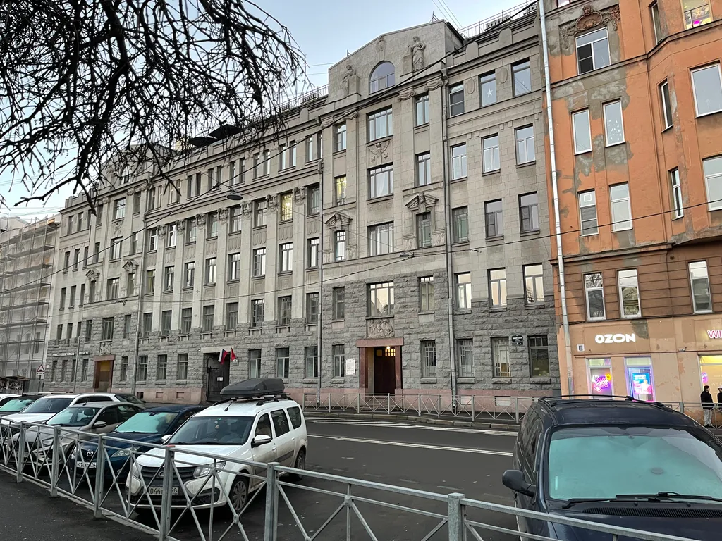 Квартира Квартира Уникальный лофт в доме художника Кустодиева Б.М. — Санкт-Петербург