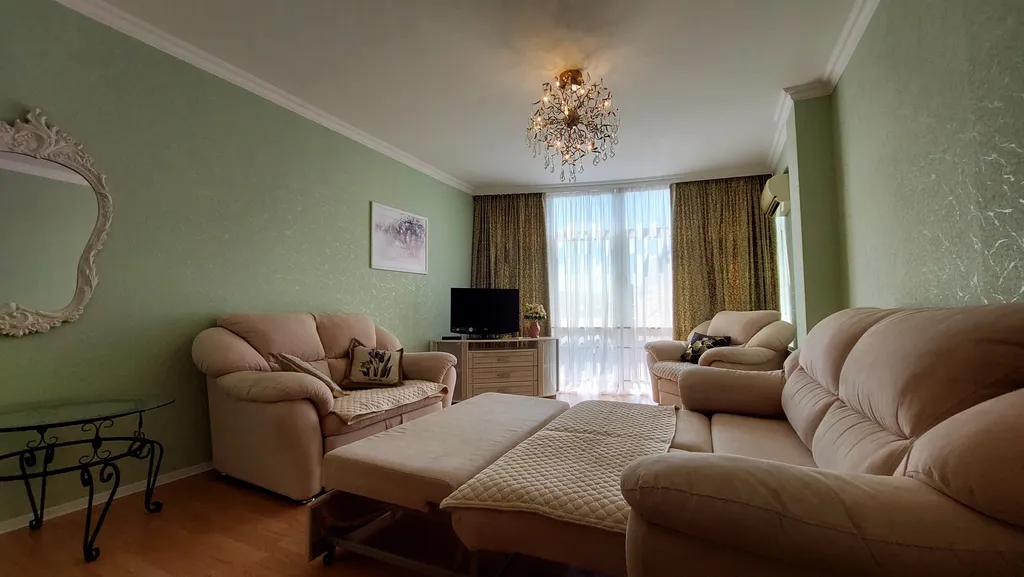 Большая уютная 2-комнатная квартира в тихом центре с 2мя балконами