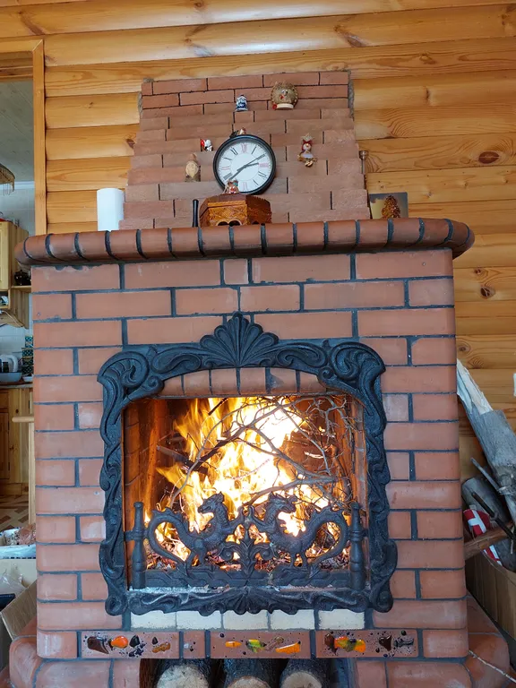 Уютный коттедж с камином и банькой