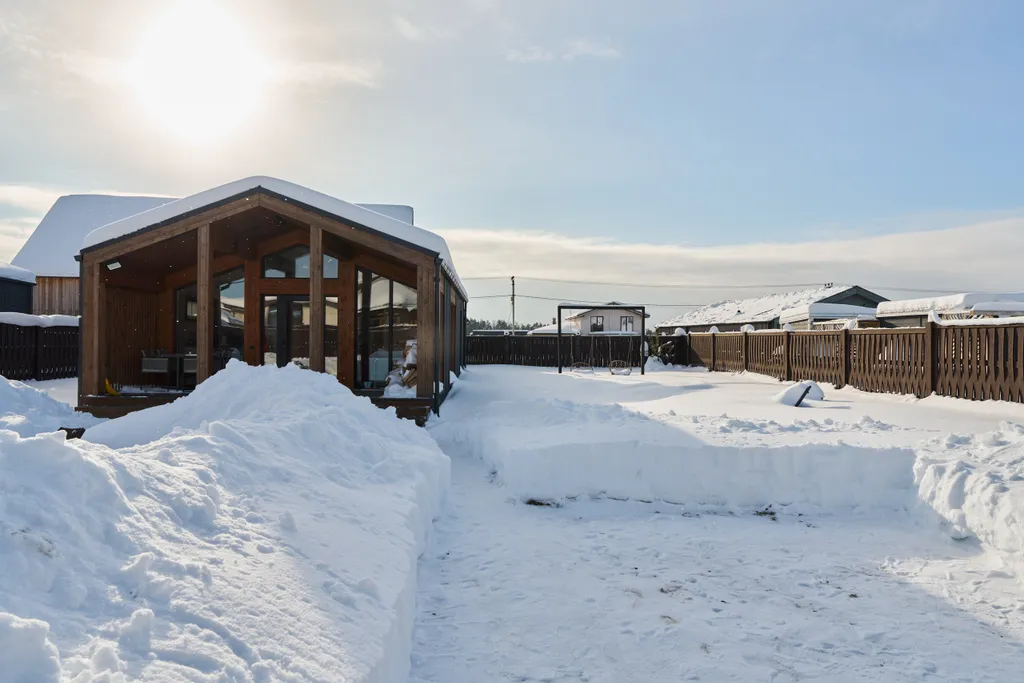 Коттедж Панорамный дом среди зимнего леса рядом с озером — Семеновское