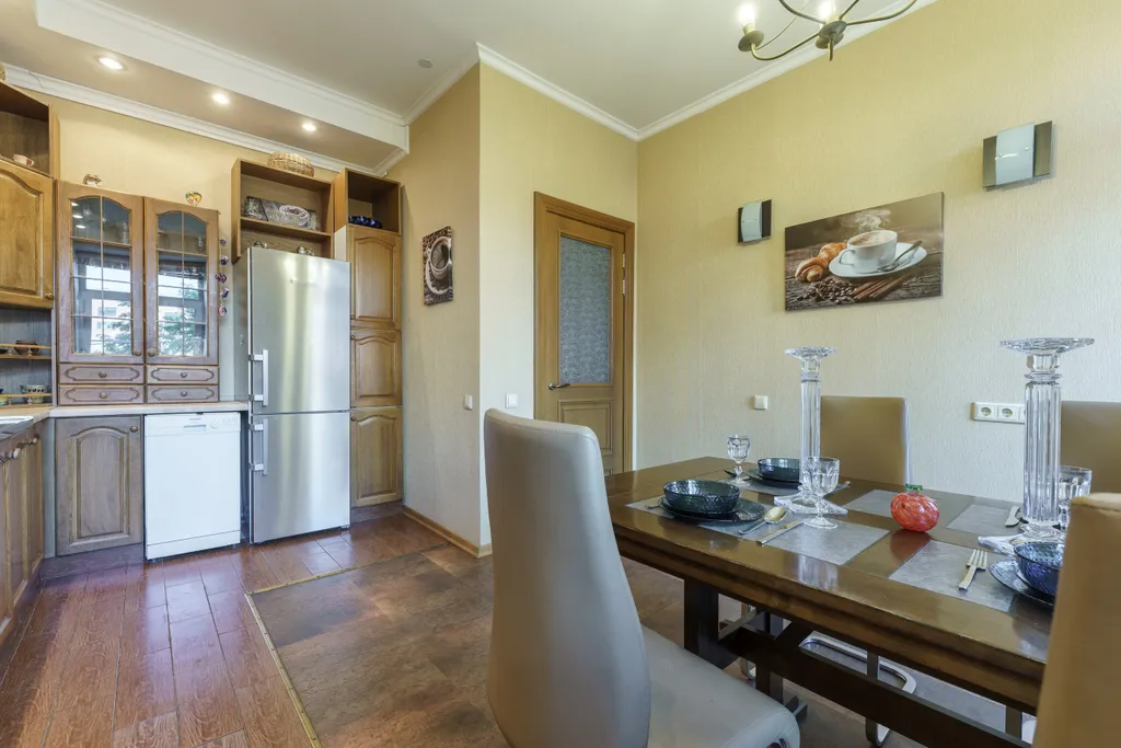 Квартира 4-комнатная квартира с видом на набережную — Москва