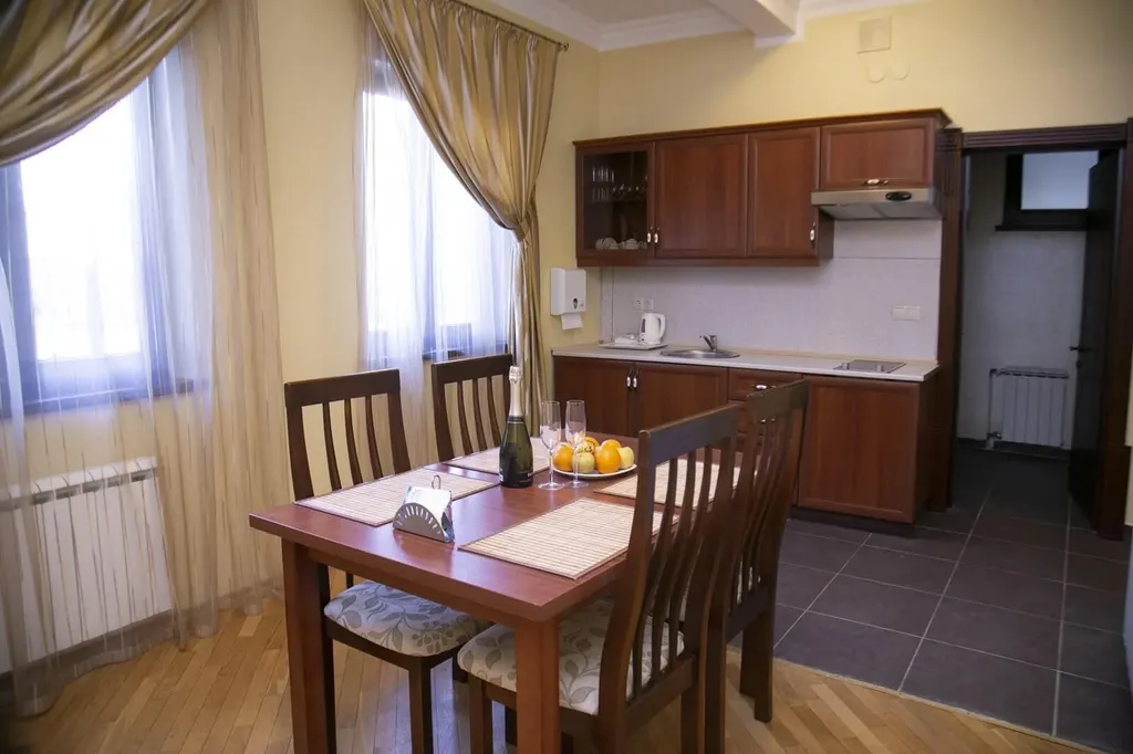 4-комнатный Дом